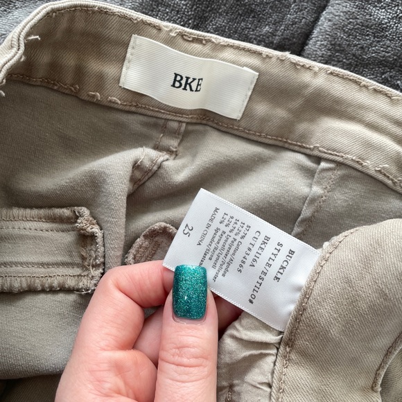 Buckle BKE Khaki Pants - Picture 3 of 3